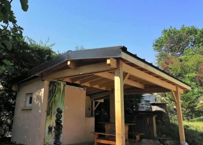 abri de jardin bois C2C Charpentier couvreur zingueur lyon