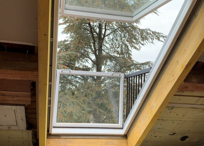 Velux balcon Cabrio C2C Charpentier couvreur zingueur lyon