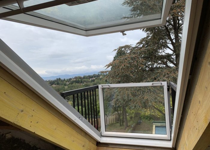 Velux balcon Cabrio C2C Charpentier couvreur zingueur lyon