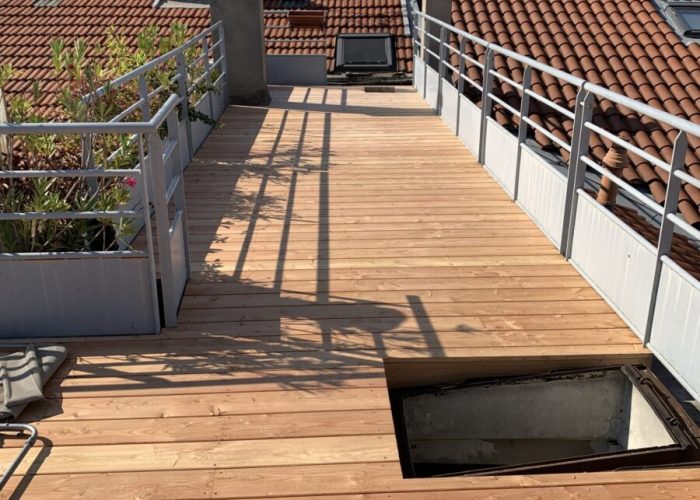 terrasse en bois C2C Charpentier couvreur zingueur lyon