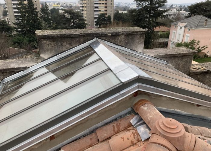 pose de verriere C2C Charpentier couvreur zingueur lyon